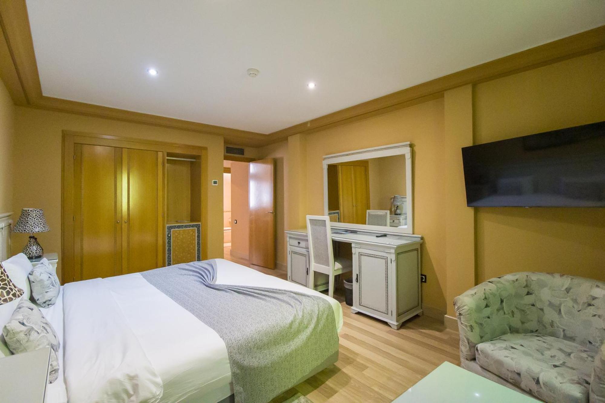 El Oumnia Puerto & Spa Tanger Luaran gambar
