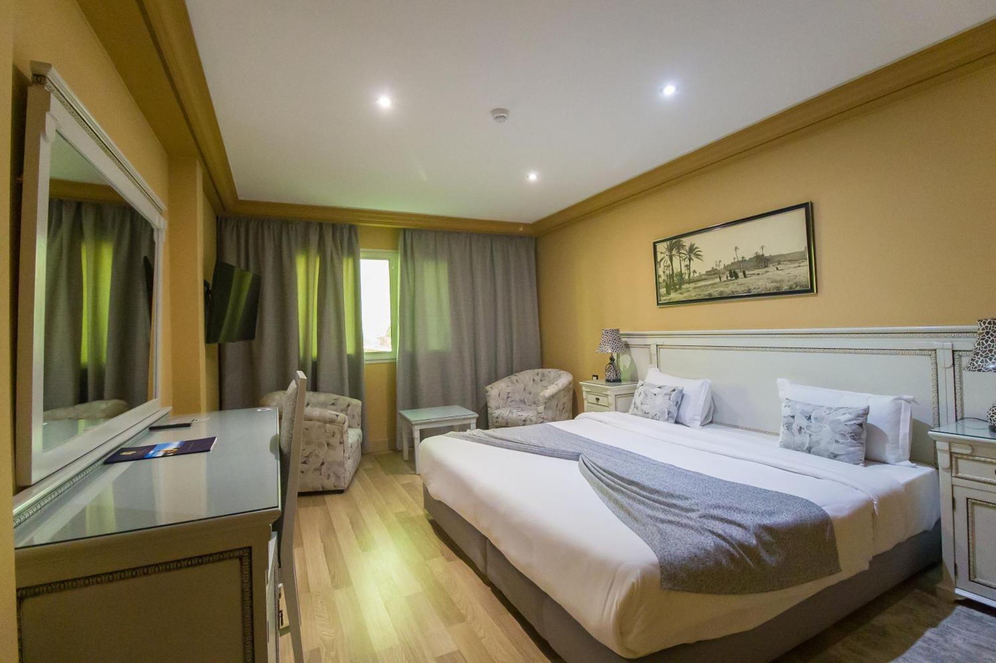 El Oumnia Puerto & Spa Tanger Luaran gambar